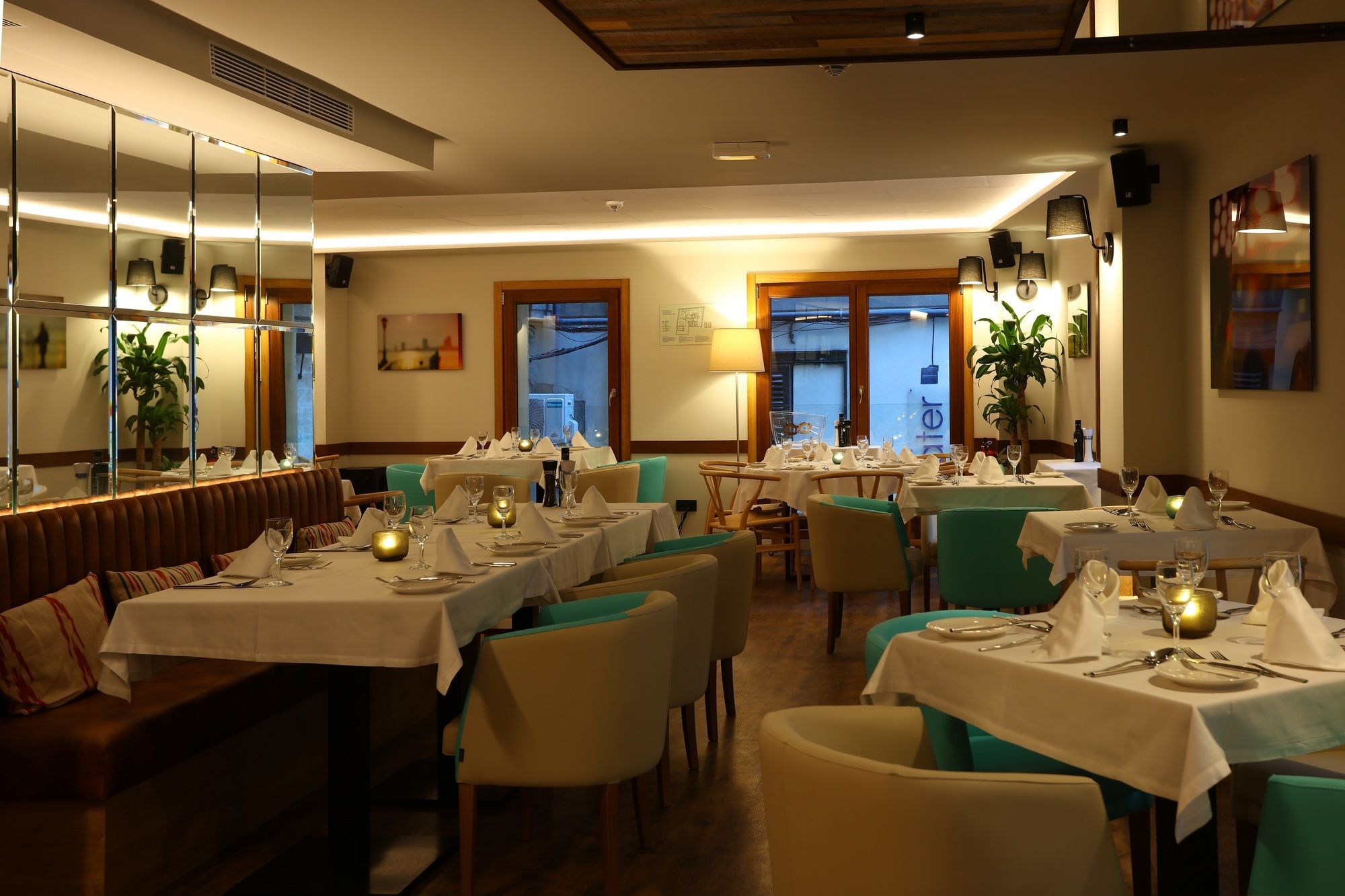 Bo Hotel Palma מראה חיצוני תמונה Interior of a restaurant in Barcelona